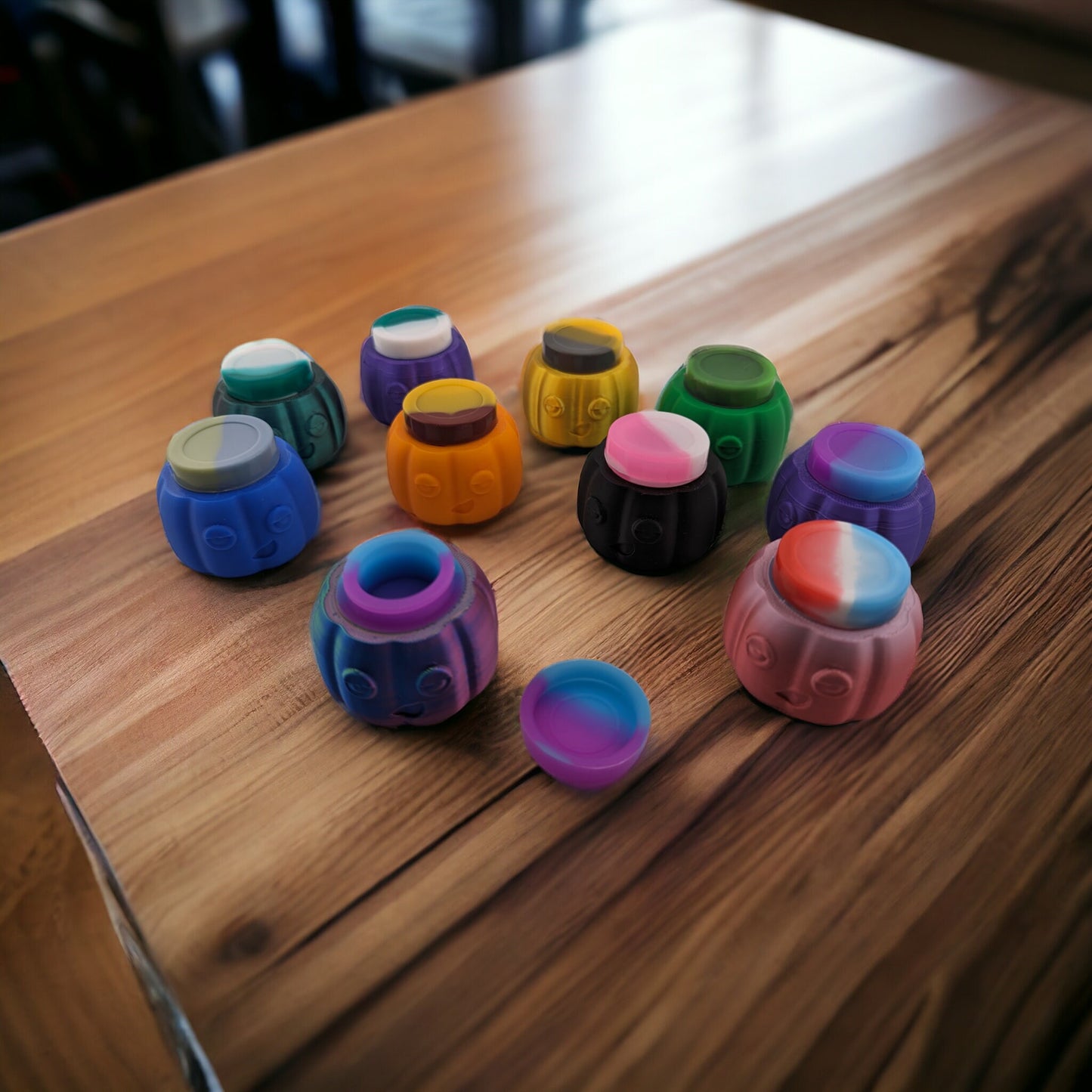 5ml Silicone Dish/Container - Pumpkin Buddy Edition